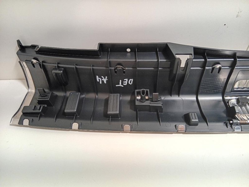 Rivestimento Lamiera POST 8W9864513 Audi A4 8W5 Avant 2015