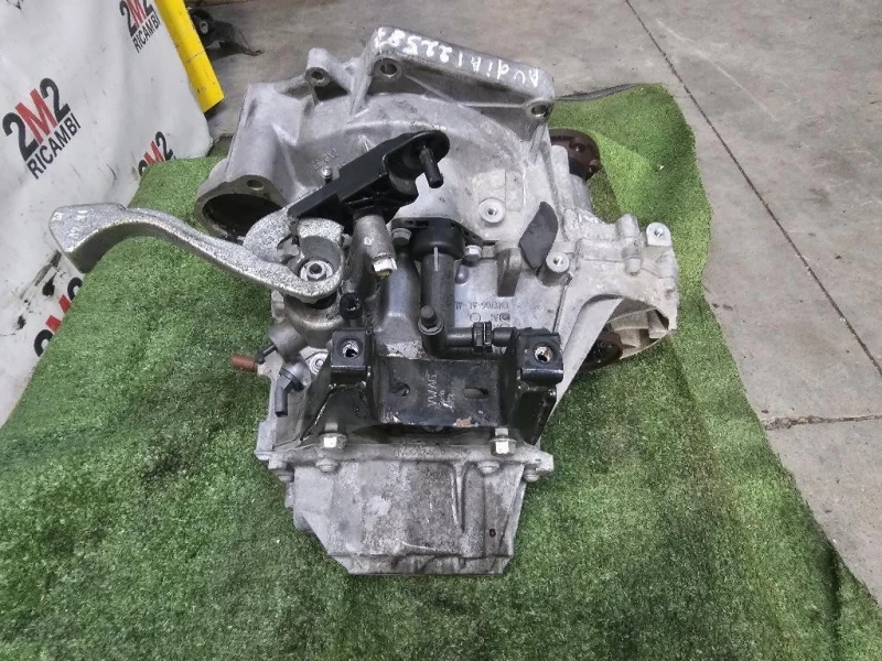 Cambio PNW 02U300050T Audi A1 8XF Sportback 2015