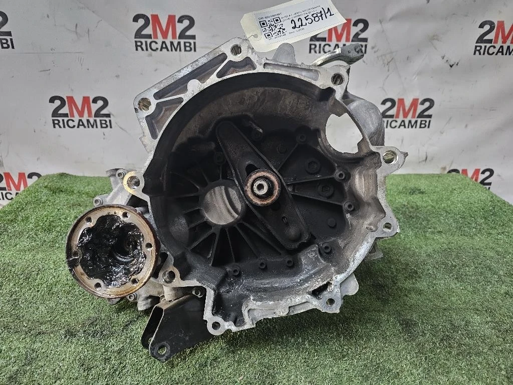 Cambio PNW 02U300050T Audi A1 8XF Sportback 2015