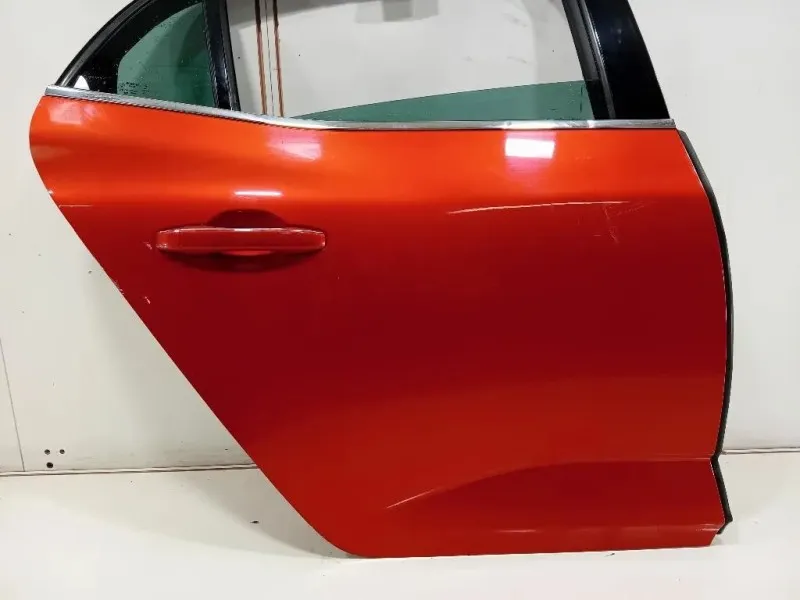 Porta POST DX 821001172R Renault Mégane IV 2016