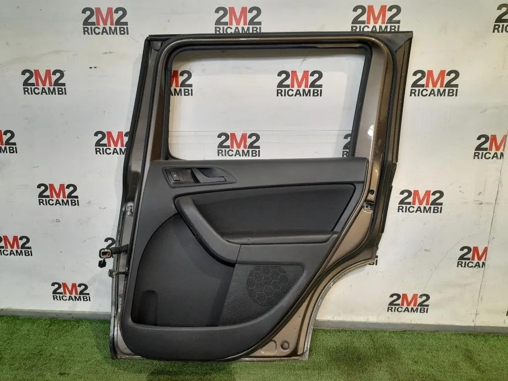 Porta POST DX 5L0833052 Skoda YETI 2010