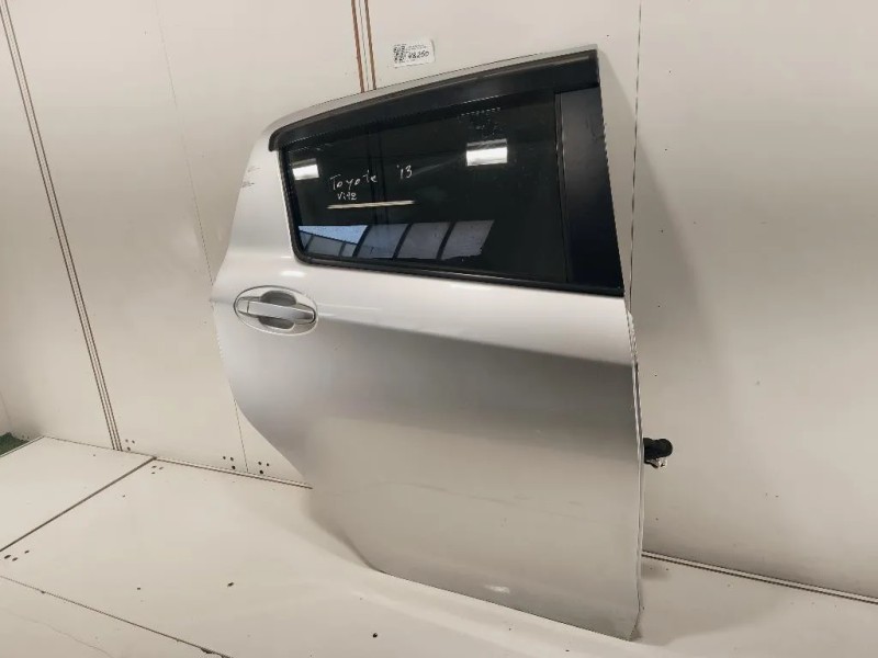 Porta POST DX 670030D190 Toyota Yaris IV 2012