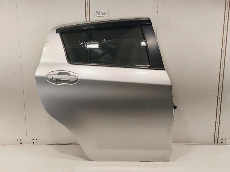 Porta POST DX 670030D190 Toyota Yaris IV 2012