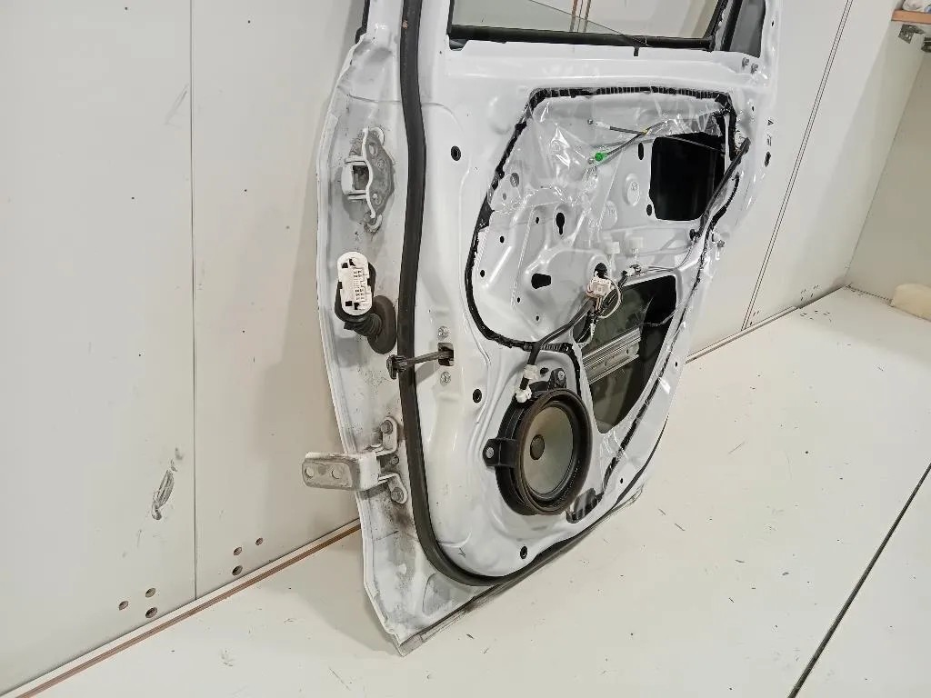 Porta POST DX 670030D190 Toyota Yaris IV 2017