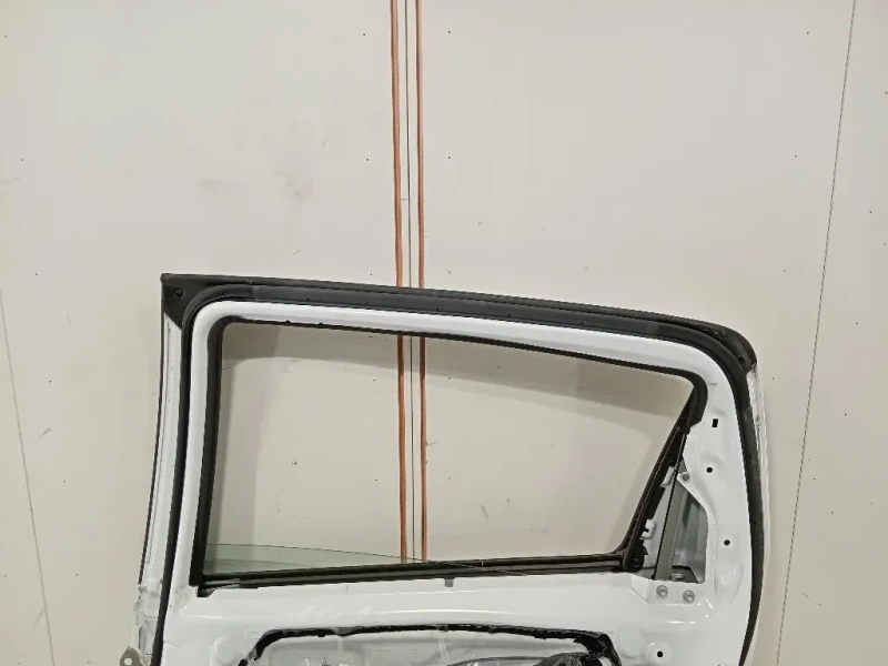 Porta POST DX 670030D190 Toyota Yaris IV 2017