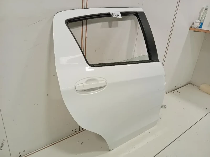 Porta POST DX 670030D190 Toyota Yaris IV 2017