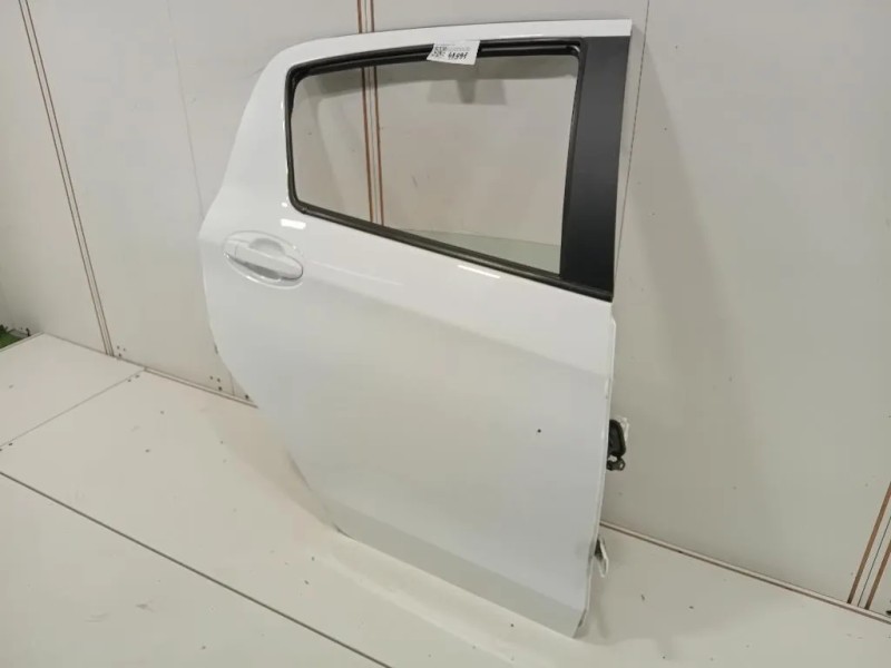 Porta POST DX 670030D190 Toyota Yaris IV 2017