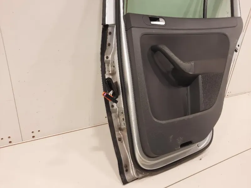 Porta POST DX 5M0833106B Volkswagen GOLF PLUS I 2004