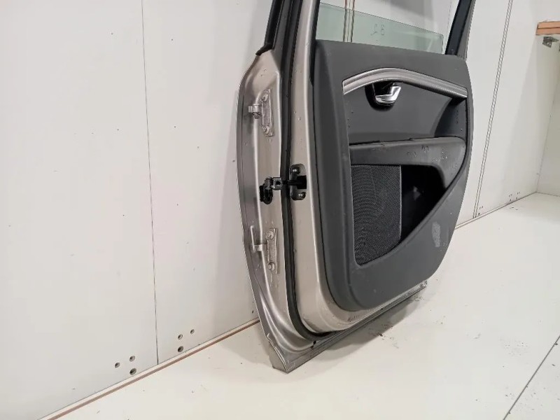 Porta POST DX 31335626 Volvo V70 III 2013