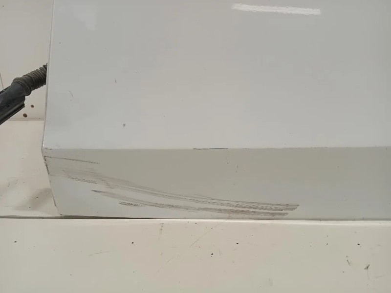 Porta POST SX 8K5833051C Audi A4 8K2 2008