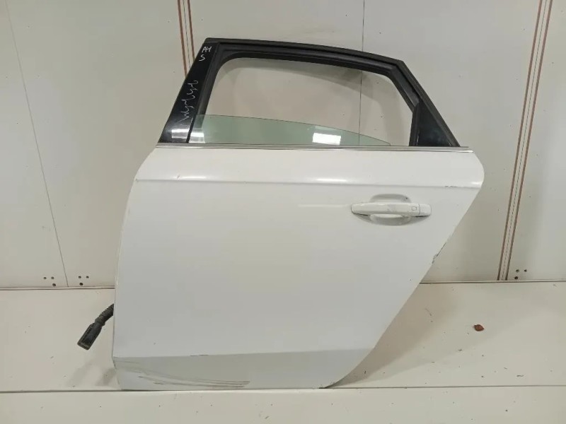 Porta POST SX 8K5833051C Audi A4 8K2 2008