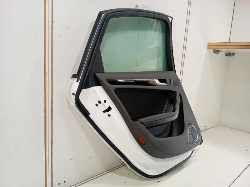 Porta POST SX 8K5833051C Audi A4 8K2 2008