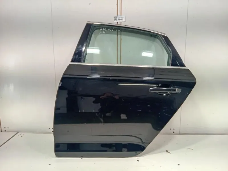 Porta POST SX 8W5833051B Audi A4 8W2 2015