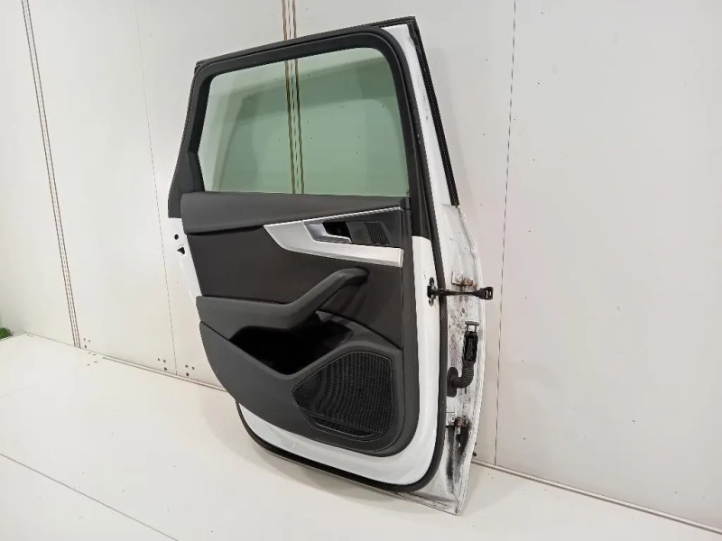 Porta POST SX 8W9833051A Audi A4 8W5 Avant 2015