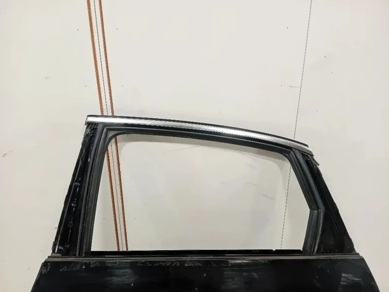 Porta POST SX 8W9833051E Audi A4 8W5 Avant 2015
