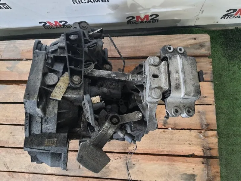 Cambio BLS 105 CV JCR5S 0A4300045 Audi A3 8PA Sportback 2008