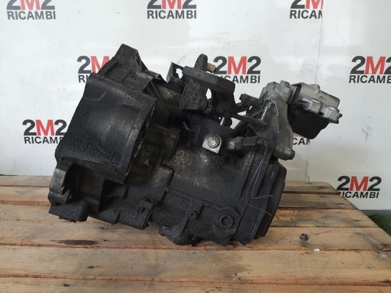 Cambio BLS 105 CV JCR5S 0A4300045 Audi A3 8PA Sportback 2008