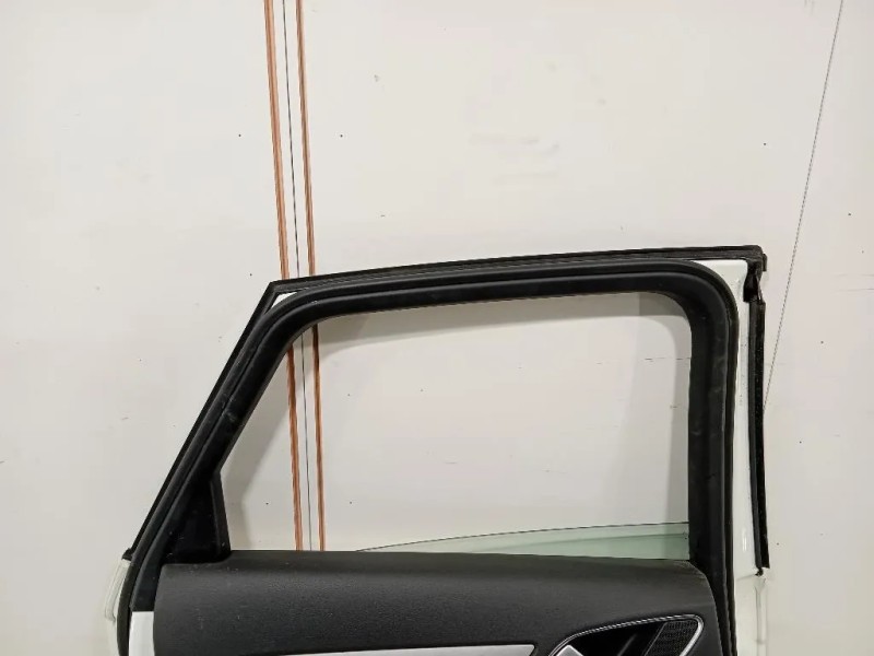 Porta POST SX 8U0833051 Audi Q3 8UB 2012