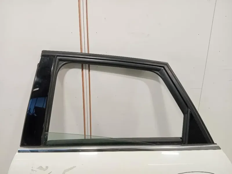 Porta POST SX 8U0833051 Audi Q3 8UB 2012