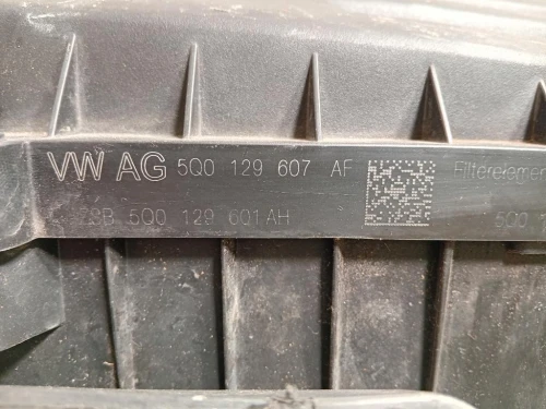 Scatola Filtro ARIA 5Q0 129 607 AF Volkswagen GOLF VI 2009