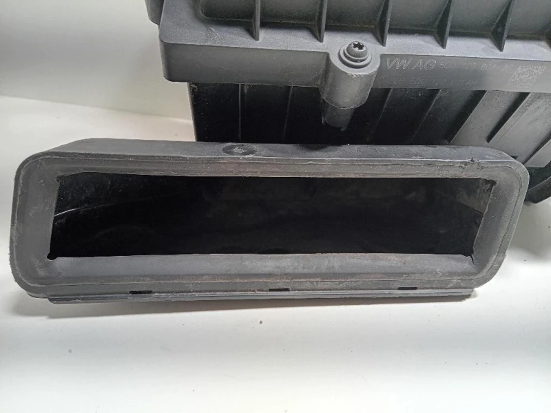 Scatola Filtro ARIA 5Q0 129 607 AF Volkswagen GOLF VI 2009