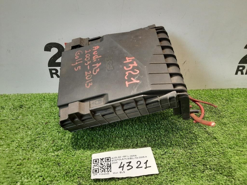 Scatola Fusibili 1K0937125 CANTRALINA ANTERIORE Audi A3 8P1 2004