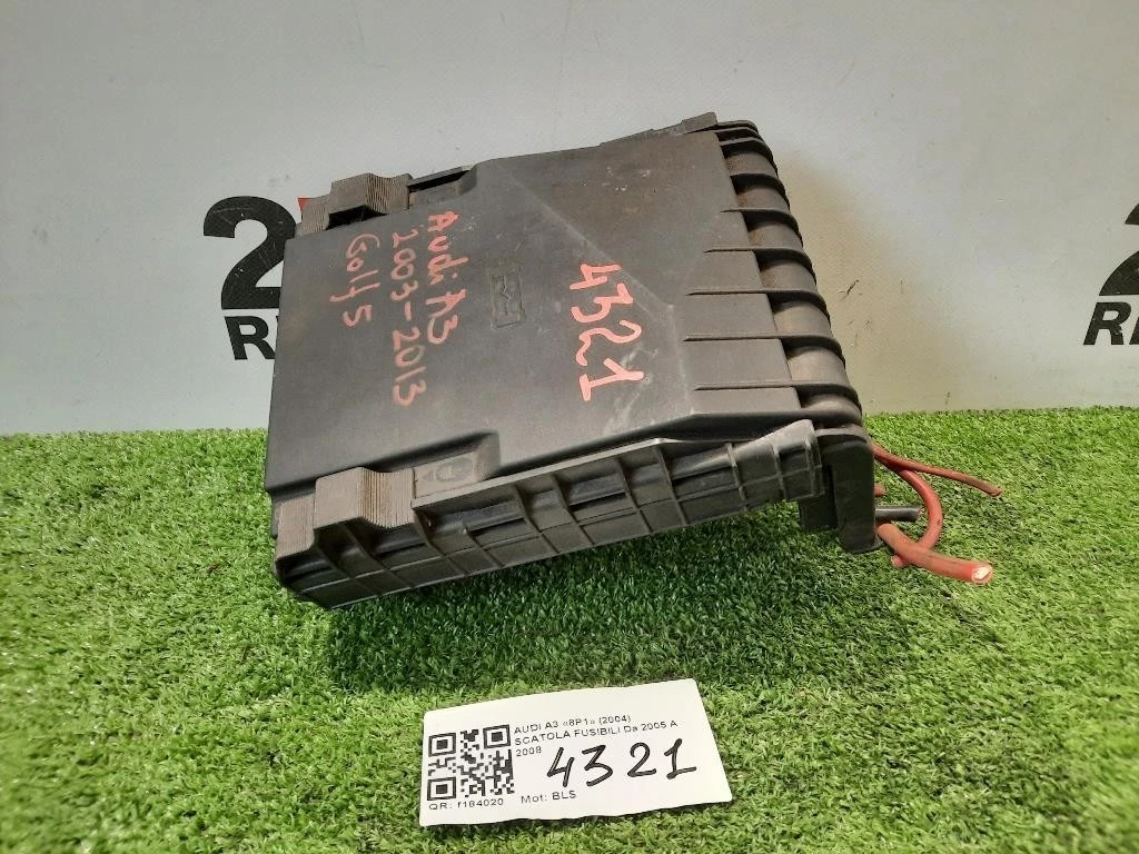 Scatola Fusibili 1K0937125 CANTRALINA ANTERIORE Audi A3 8P1 2004