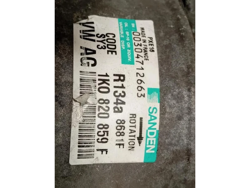 Compressore AC 1K0 820 859 F Volkswagen GOLF V 2004