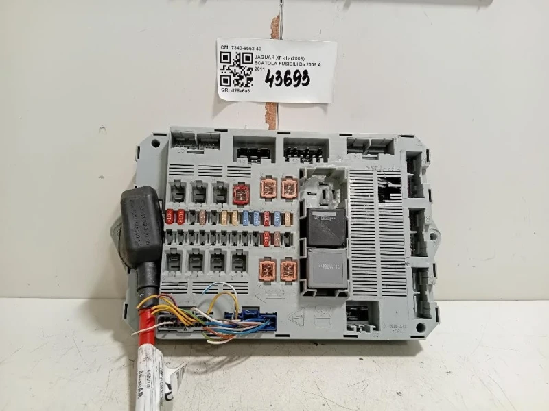 Scatola Fusibili 7340-9553-40 Jaguar XF I 2008