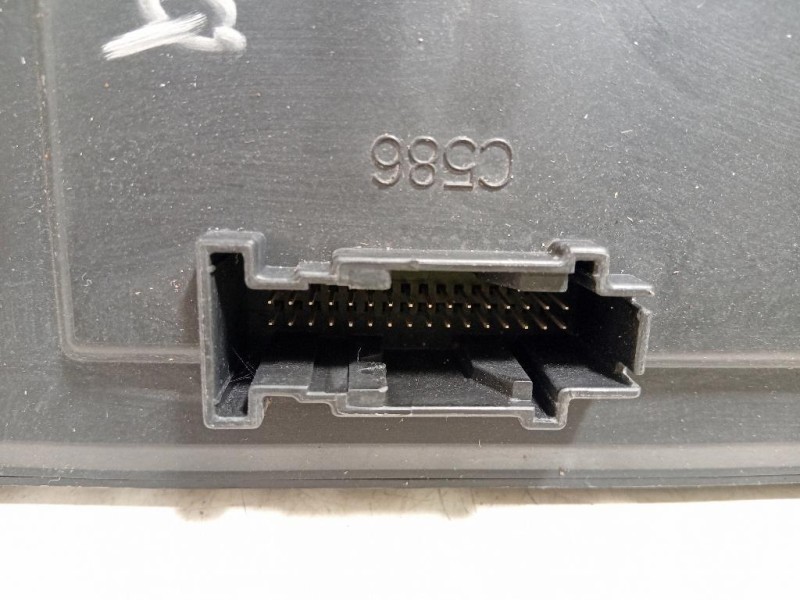 Porta POST SX 770033W010 Kia Sportage III 2010