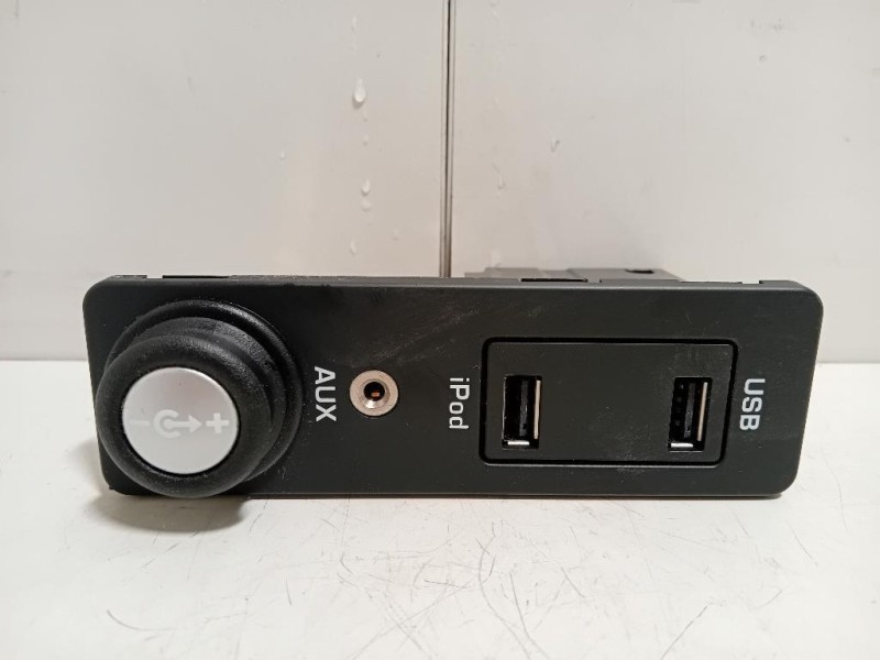 Connettore USB AW9319C166AA A2C5336865900 Land Rover Range Rover Evoque I 2011