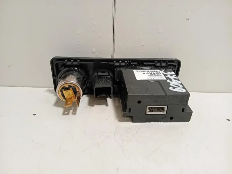 Connettore USB AW9319C166AA Land Rover Range Rover Evoque I 2011