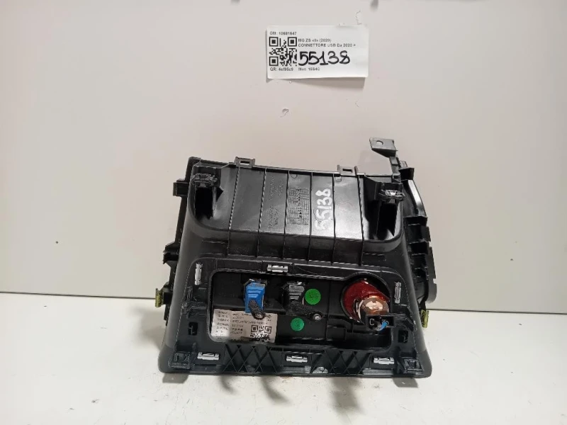 Connettore USB 10681647 Mg ZS II 2020