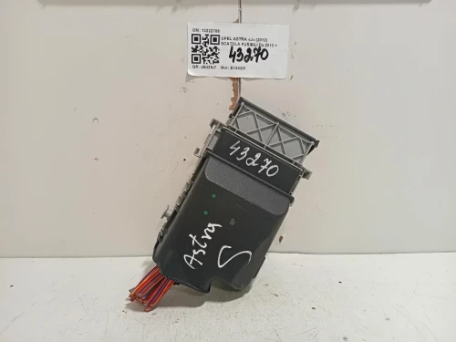 Scatola Fusibili 13222786 Opel Astra J 2012