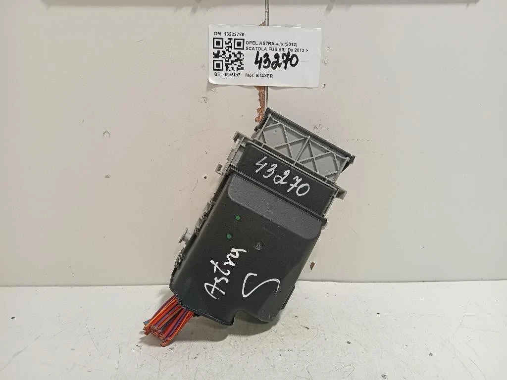 Scatola Fusibili 13222786 Opel Astra J 2012