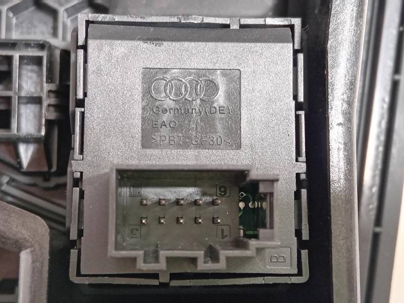 Console Centrale 8W1864261C Audi A4 8W5 Avant 2015