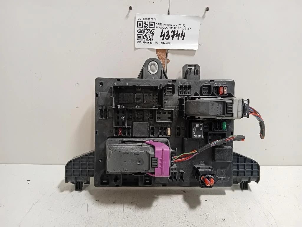 Scatola Fusibili 365927271 Opel Astra J 2012