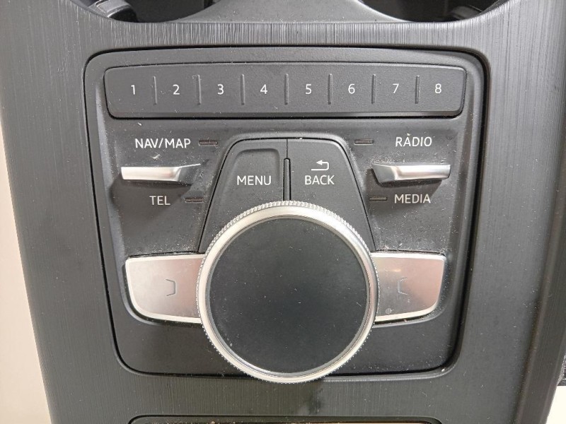 Console Centrale 8W1864261C Audi A4 8W5 Avant 2015