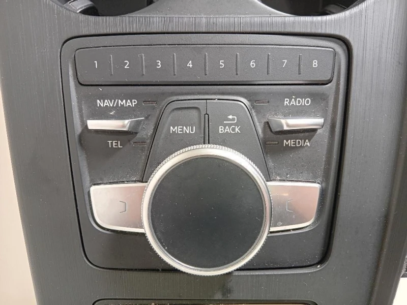 Console Centrale 8W1864261C Audi A4 8W5 Avant 2015