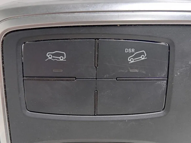 Console Centrale A166 680 1817 Mercedes Classe ML W166 2012