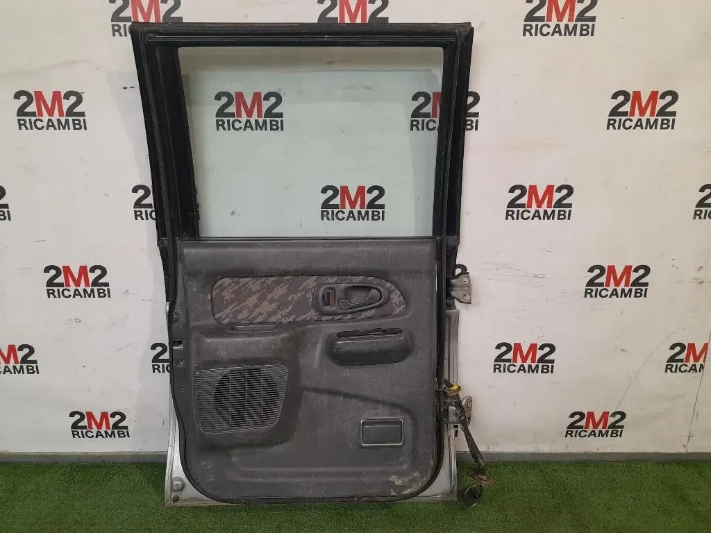 Porta POST SX MR178077 NUDA Mitsubishi L200 II 1997