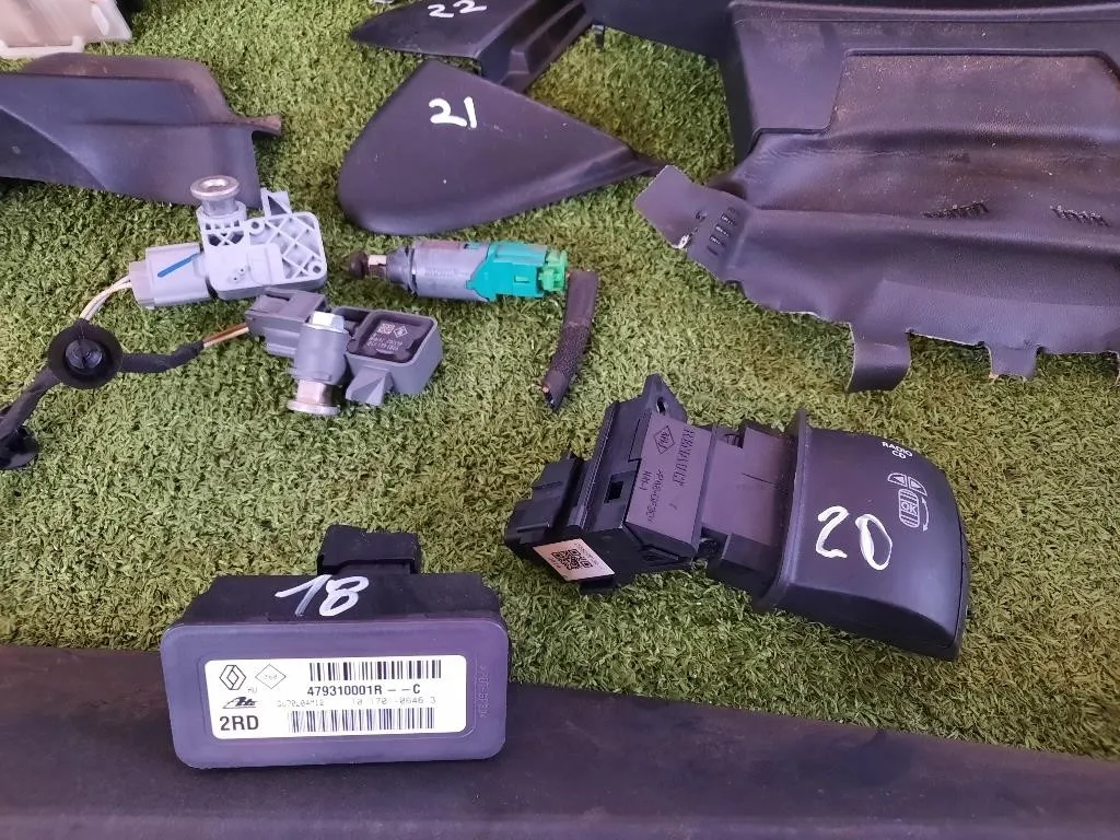 Console Centrale 969100026R Renault Mégane III 2009