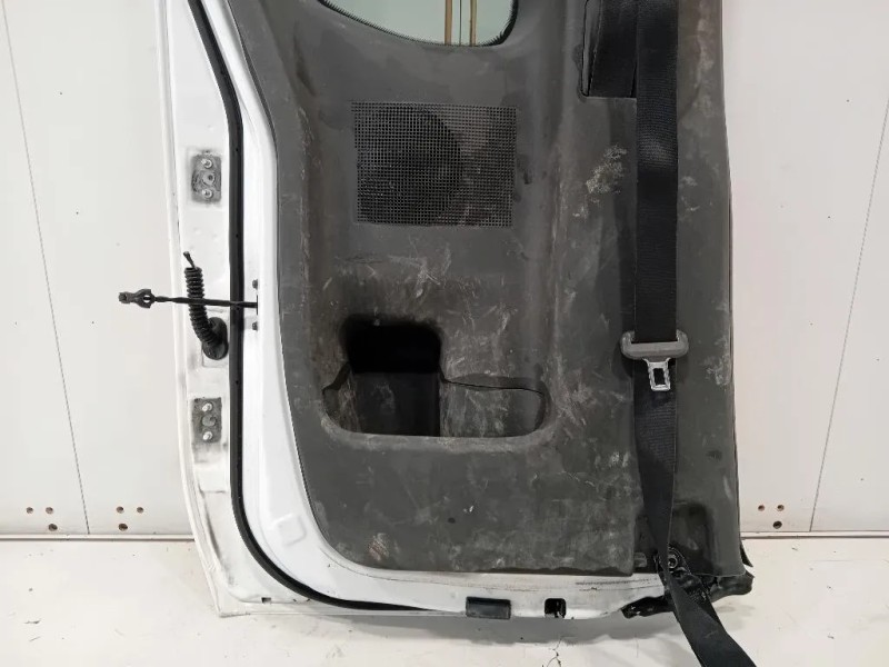 Porta POST SX 82101EB30J Nissan Navara 2010