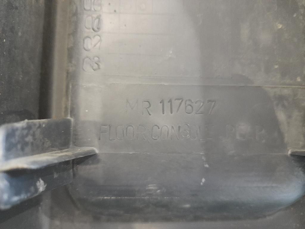 Console Centrale POST MR117627 Mitsubishi L200 II 1997