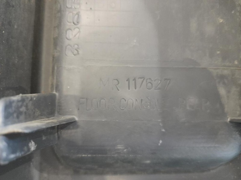 Console Centrale POST MR117627 Mitsubishi L200 II 1997