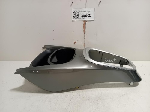 Console Centrale Inferiore 58804-0D221 Toyota Yaris IV 2017