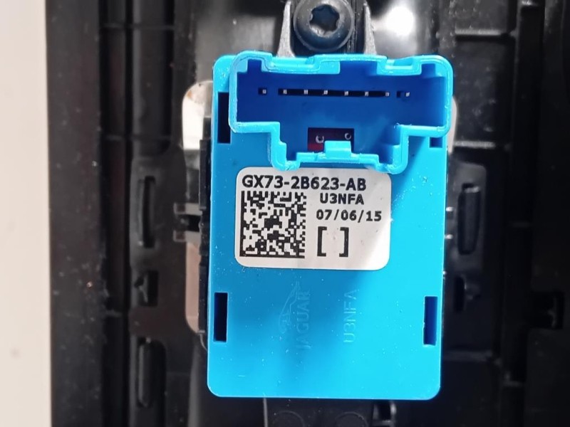 Console Portaoggetti Centrale SUP CONSOLE PORTAOGGETTI CENTRALE SUP Jaguar XE 2015