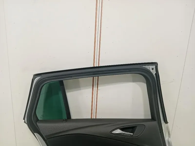 Porta POST SX 39028993 COLORE GAN 176 Opel Astra K SW 2016