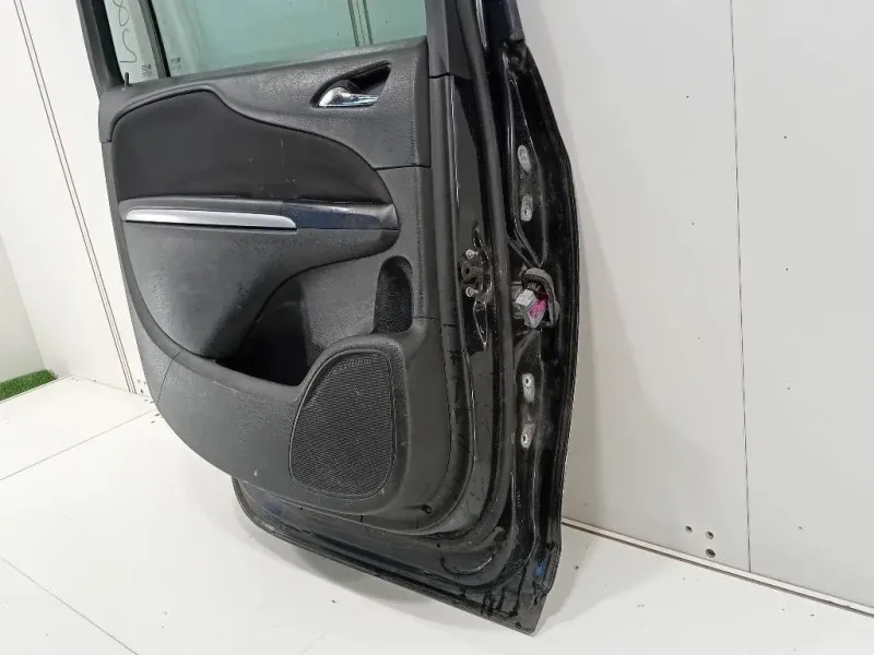 Porta POST SX 13355182 Opel Zafira C 2012