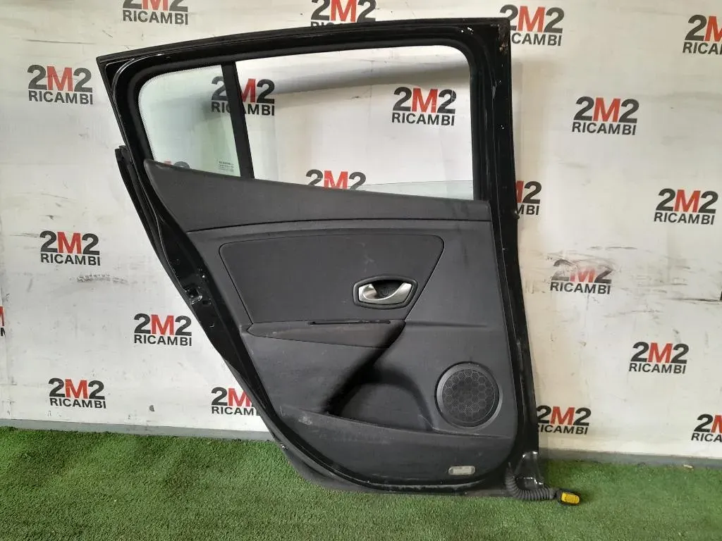 Porta POST SX 821010108R Renault Mégane III 2009